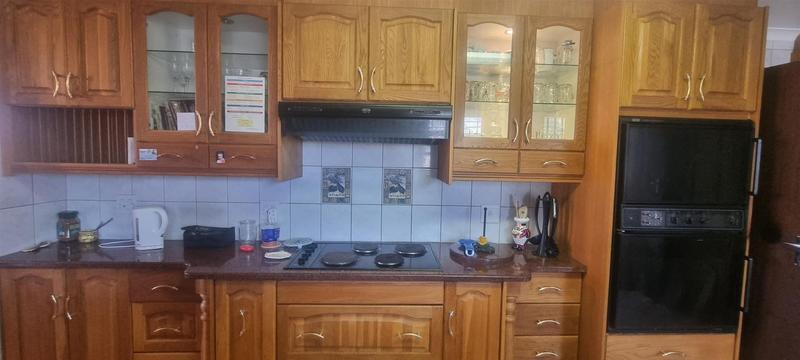 4 Bedroom Property for Sale in Fraaiuitsig Western Cape